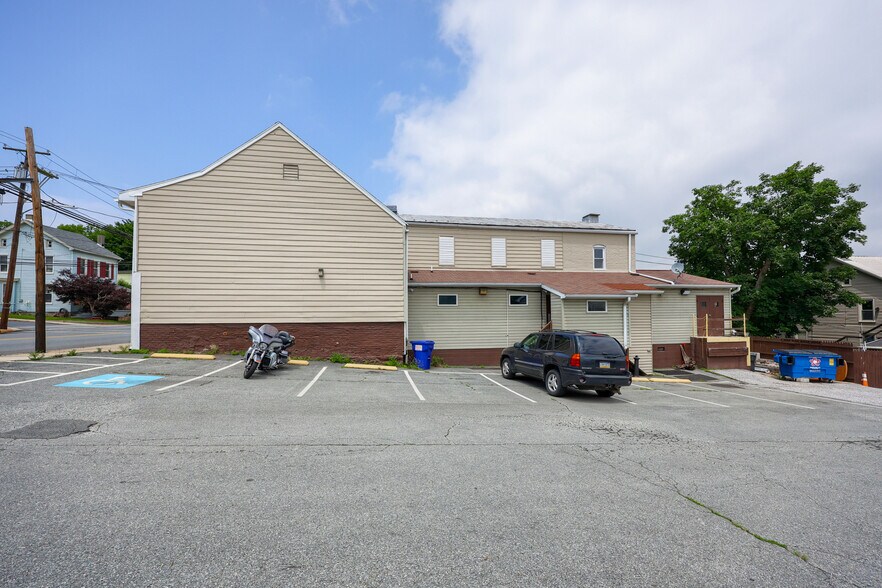 More Photos Of 601 S Front St, Wrightsville Specialty For Sale