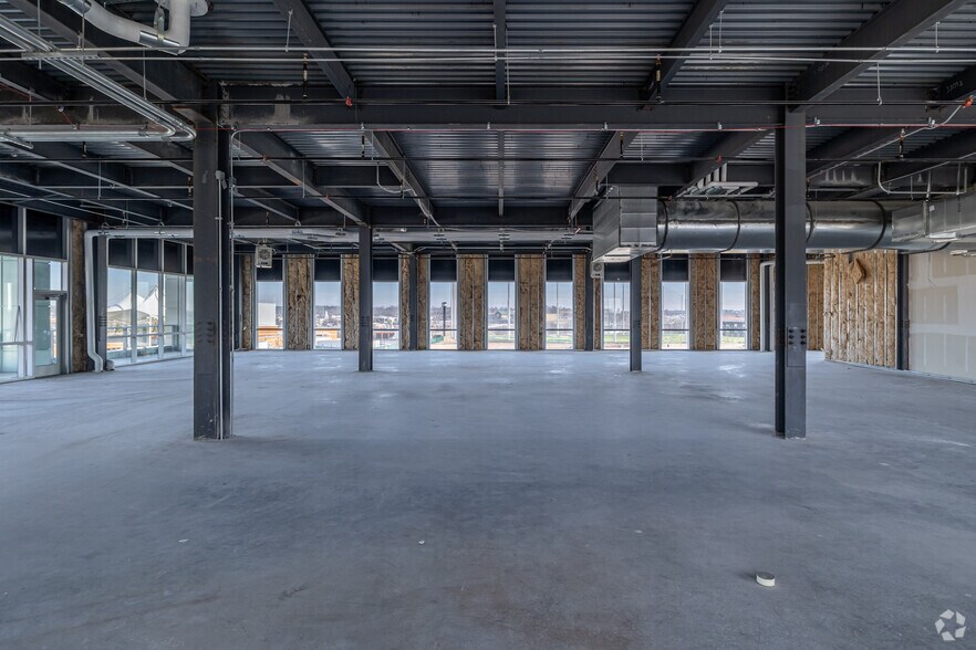 More Photos Of 3721 S Champions Dr, Rogers Medical For Lease