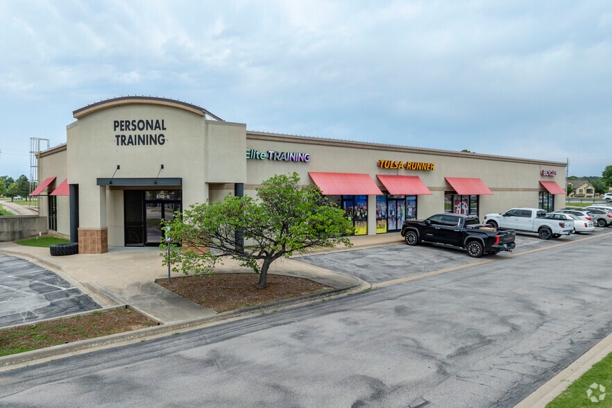 More Photos Of 9708 S Riverside Dr, Tulsa General Retail For Sale