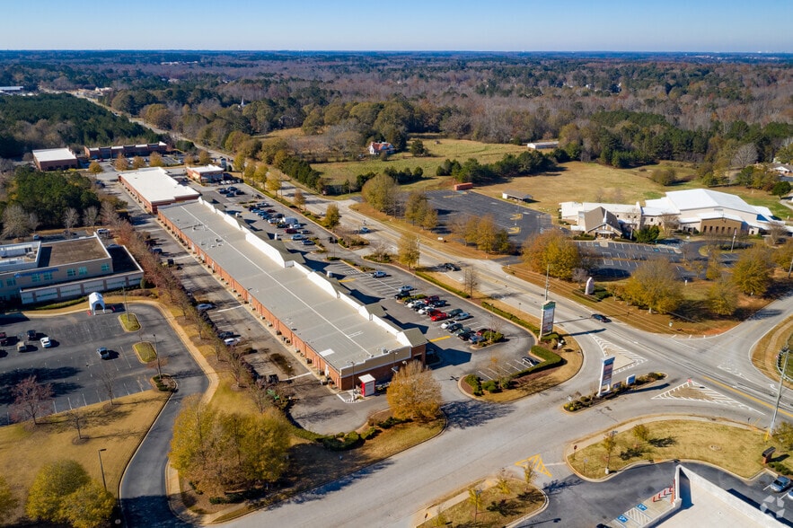 More Photos Of 1971-2025 Jonesboro Rd, McDonough General Retail For Lease