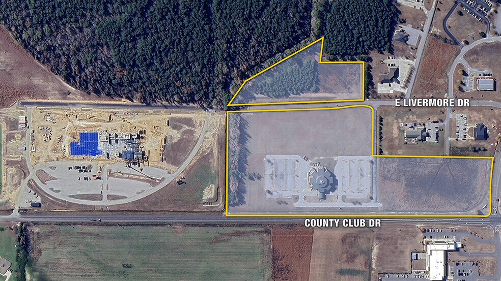 More Photos Of 201 E Livermore Dr, Pembroke Medical For Sale