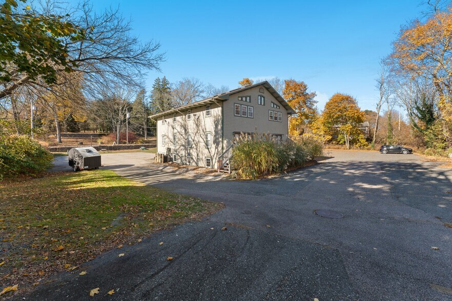 More Photos Of 4372 Post Rd, East Greenwich Office Residential For Sale
