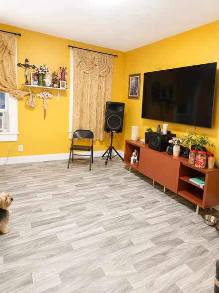 More Photos Of 203 Avenue U, Brooklyn Storefront Retail Residential For Sale