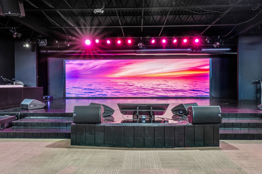 More Photos Of 35-69 Benham Ave, Bridgeport Flex For Lease