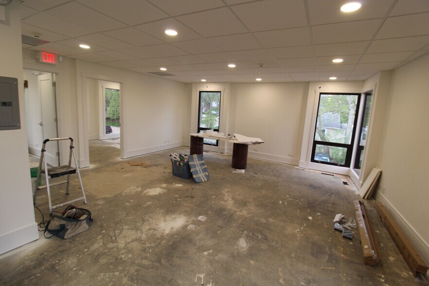 More Photos Of 710 N York Rd, Hinsdale Medical For Lease