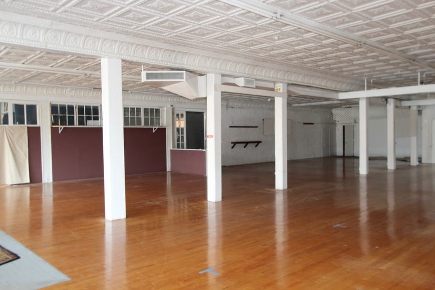 More Photos Of 1850 Church St, Appomattox Bar For Sale