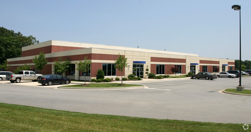More Photos Of 3005 Corporate Ln, Suffolk Unknown For Lease