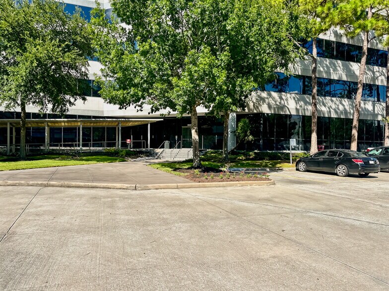 More Photos Of 20333 State Highway 249, Houston Office For Lease