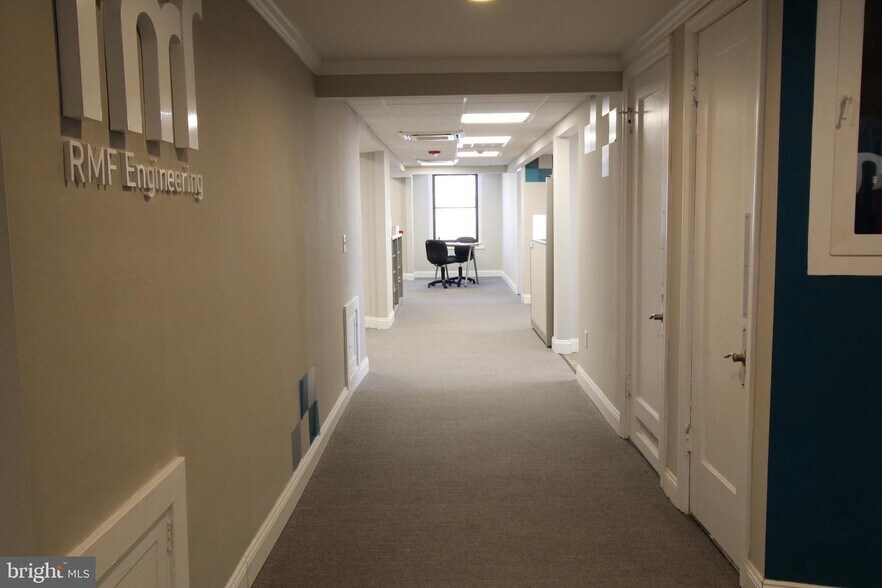 More Photos Of 100 E Main St, Salisbury Office For Lease