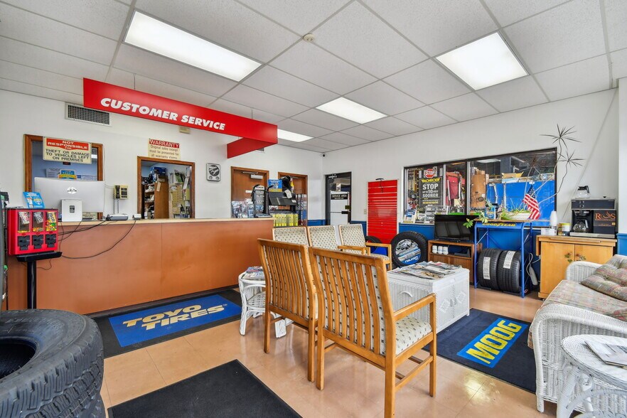 More Photos Of 2350 N Ponce De Leon Blvd, Saint Augustine Service Station For Sale