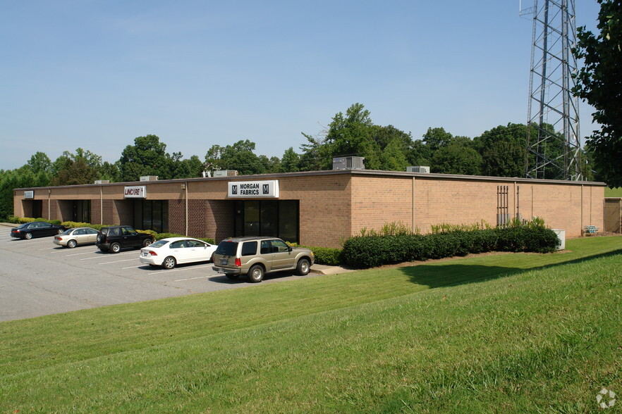 Primary Photo Of 1260-1266 25th St Pl, Hickory Flex For Lease