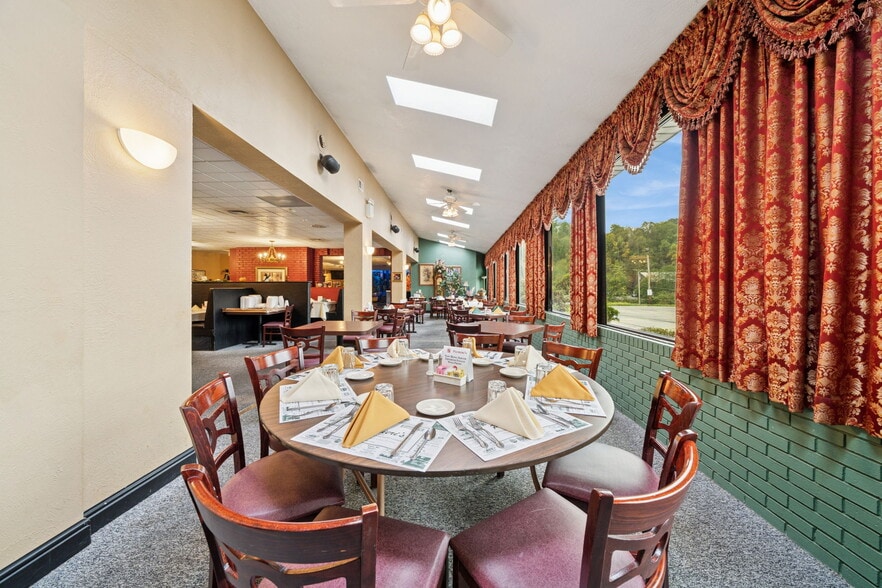 More Photos Of 951 Old Frankstown Rd, Pittsburgh Restaurant For Sale