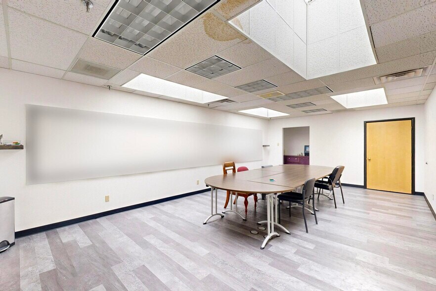 More Photos Of 1920 Columbia Dr SE, Albuquerque Warehouse For Lease