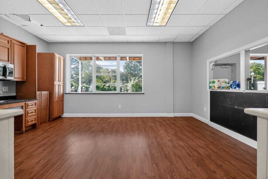 More Photos Of 1512 Garner Rd, Raleigh Warehouse For Lease