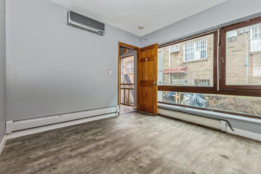 More Photos Of 5735 Lawrence St, Flushing Apartments For Sale