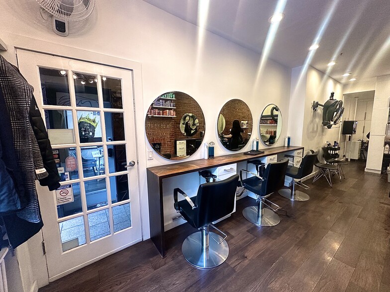 More Photos Of 324-326 W 47th St, New York Apartments For Lease