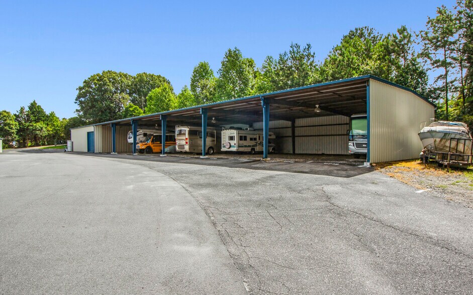 More Photos Of 124 Patrick Rd, Gastonia Self Storage For Sale