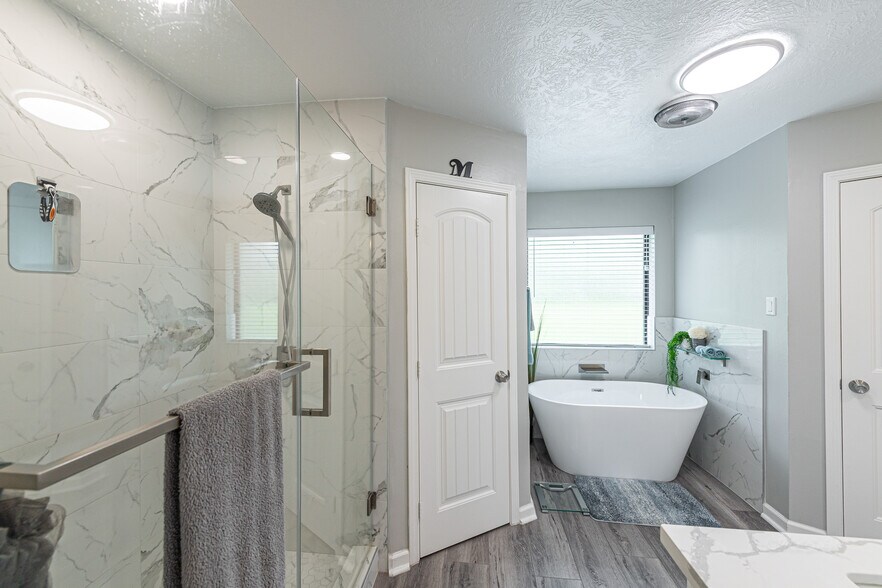 More Photos Of 25142 Roesner Ln, Katy Office Residential For Lease