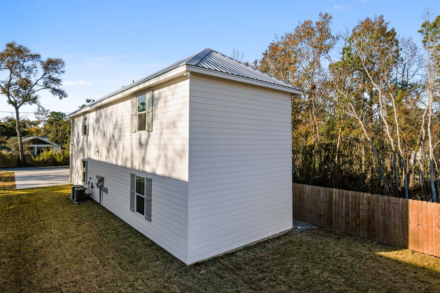 More Photos Of 437 Webster St, Bay Saint Louis Apartments For Sale