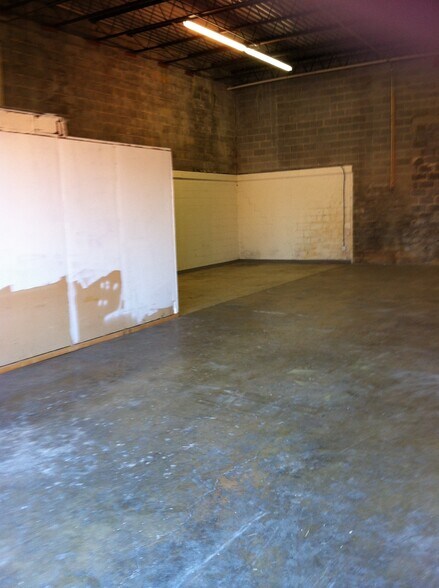 More Photos Of 7631 Fullerton Rd, Springfield Warehouse For Lease