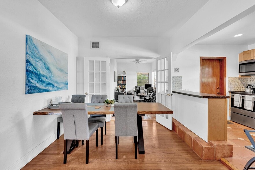 More Photos Of 836 W 40th St, Miami Beach Apartments For Sale