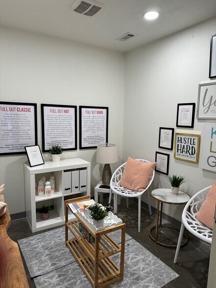 More Photos Of 3406-4 SE J St, Bentonville Freestanding For Lease