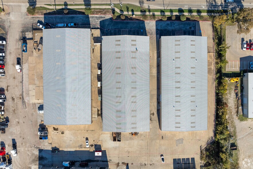 More Photos Of 711 W Kennedale Pky Building D, Kennedale Warehouse For Lease