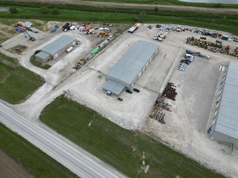 More Photos Of 3400 Old Mormon Bridge Rd, Crescent Warehouse For Lease