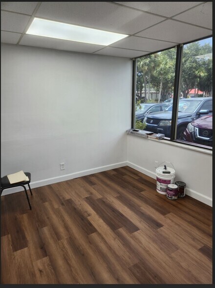 More Photos Of 7150 Devons Rd, Riviera Beach Warehouse For Lease