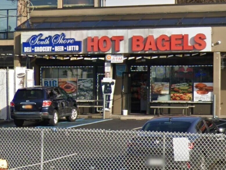 Primary Photo Of 4884 Arthur Kill Rd, Staten Island General Retail For Sale