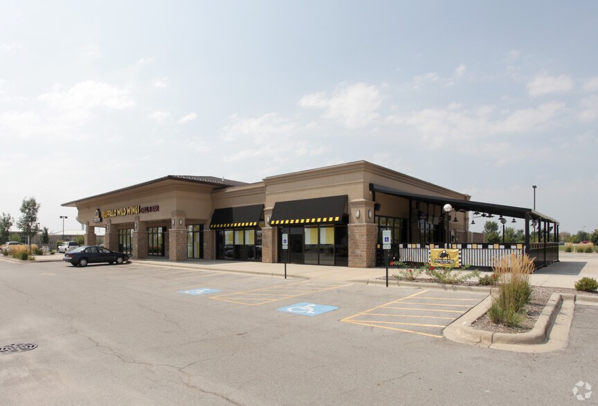 More Photos Of 1015-1023 Brook Forest Ave, Joliet Storefront For Lease