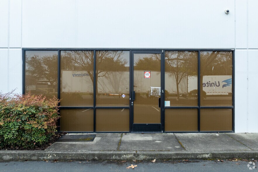 More Photos Of 1580 Zephyr Ave, Hayward Warehouse For Lease
