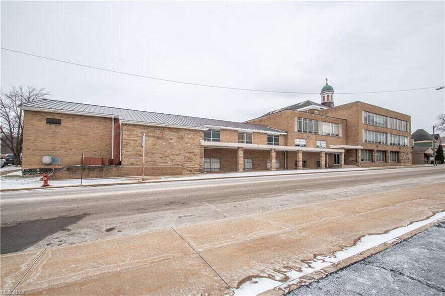 More Photos Of 335 W 5th St, East Liverpool Religious Facility For Sale