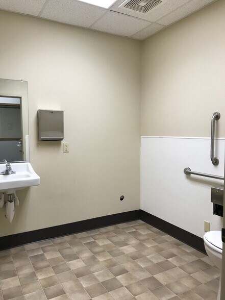 More Photos Of 610 W Hubbard St, Coeur d'Alene Office For Lease