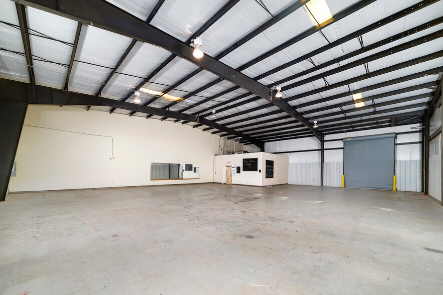 More Photos Of 4611 Ivey Dr, Macon-Bibb Office For Lease