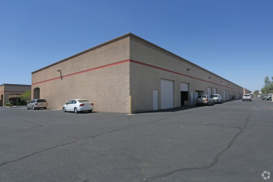 More Photos Of 1725 W Williams Dr, Phoenix Manufacturing For Lease