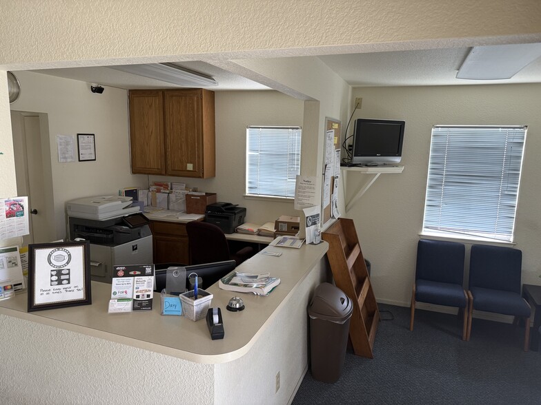 More Photos Of 47-51 E Romie Ln, Salinas Medical For Sale