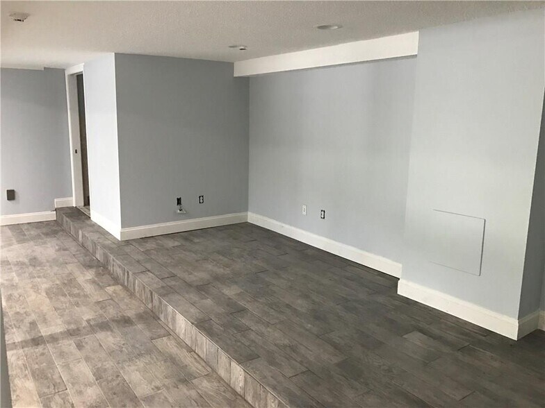 More Photos Of 127 Cedar St, Branford Medical For Sale