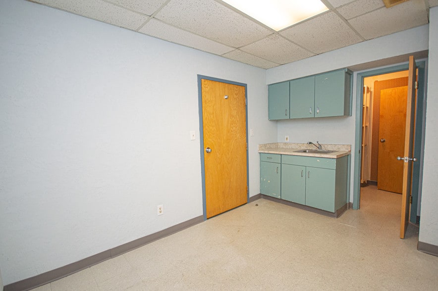 More Photos Of 13414 Medical Complex Dr, Tomball Medical For Lease
