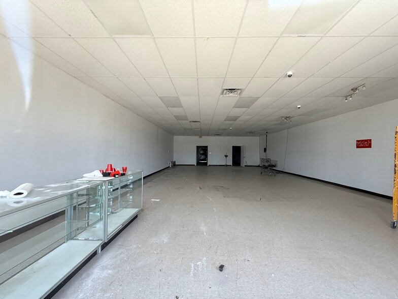 More Photos Of 700 US Highway 301 E, Wilson Freestanding For Lease