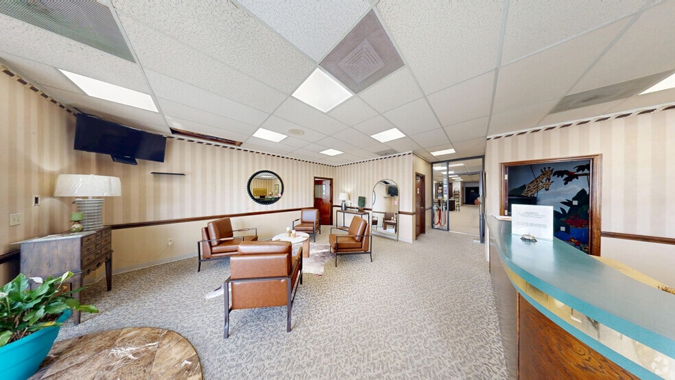 Primary Photo Of 1076 Sunset Blvd, West Columbia Showroom For Lease