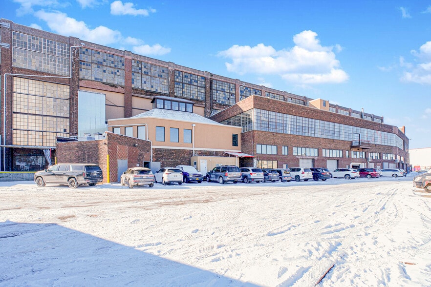 Primary Photo Of 3111 Richmond Ter, Staten Island Manufacturing For Sale