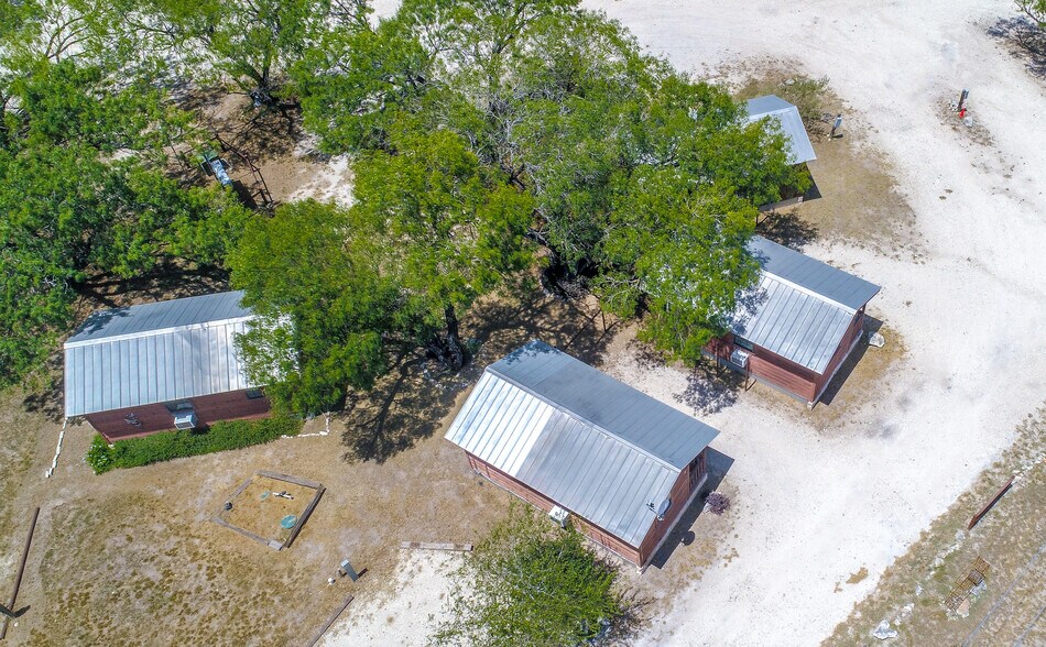 More Photos Of 2393 S Highway 37, Three Rivers Trailer Camper Park For Sale