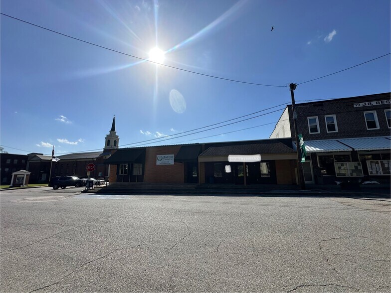 More Photos Of 120 S Charlton St, Woodville Office For Sale