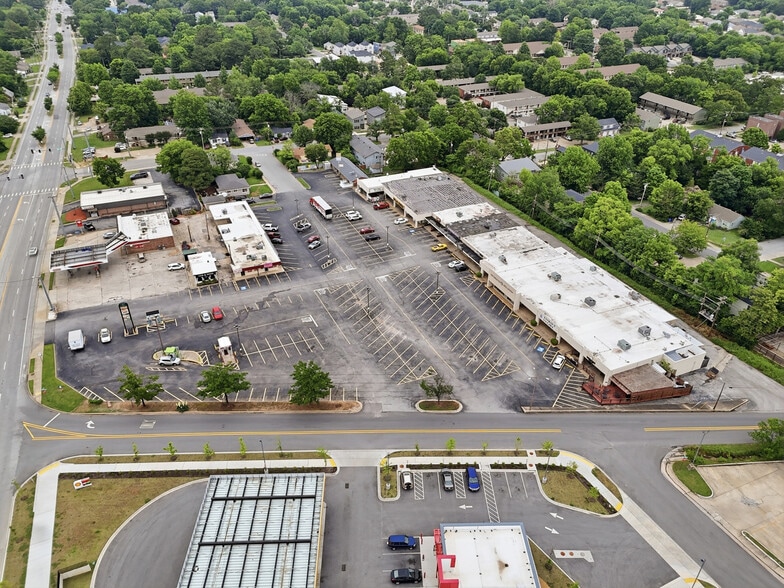 More Photos Of 1200-1220 N Garland Ave, Fayetteville Unknown For Lease