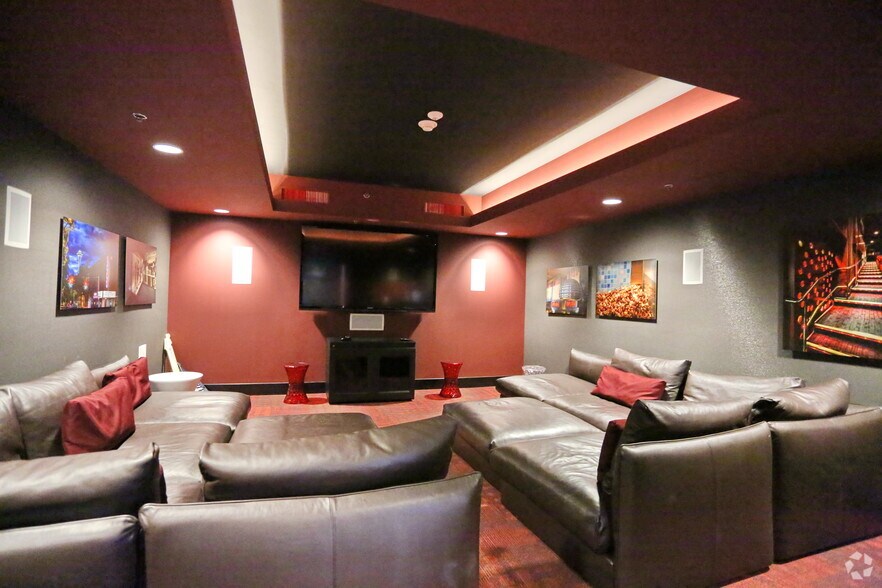 More Photos Of 2105 5th Ave, Seattle Apartments For Lease