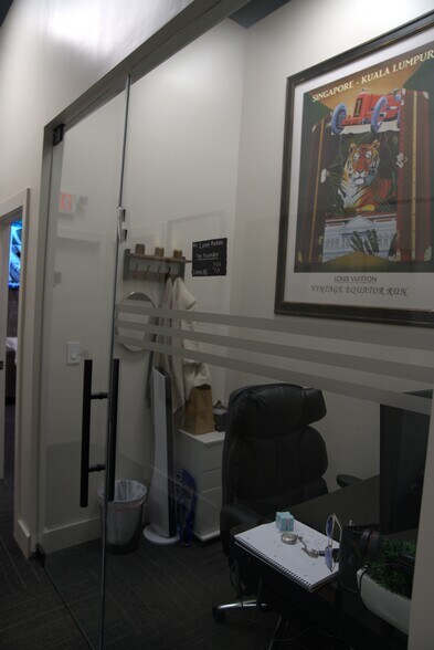 More Photos Of 16101-16173 Biscayne Blvd, North Miami Beach Coworking Space