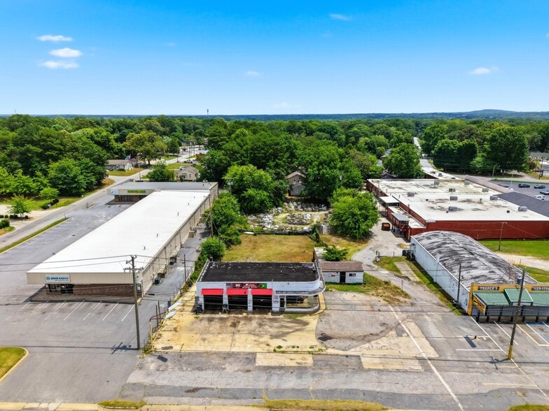 More Photos Of 2852 Wade Hampton Blvd, Taylors General Retail For Sale