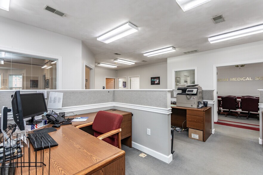 More Photos Of 1186 S State Route 157, Edwardsville Loft Creative Space For Sale