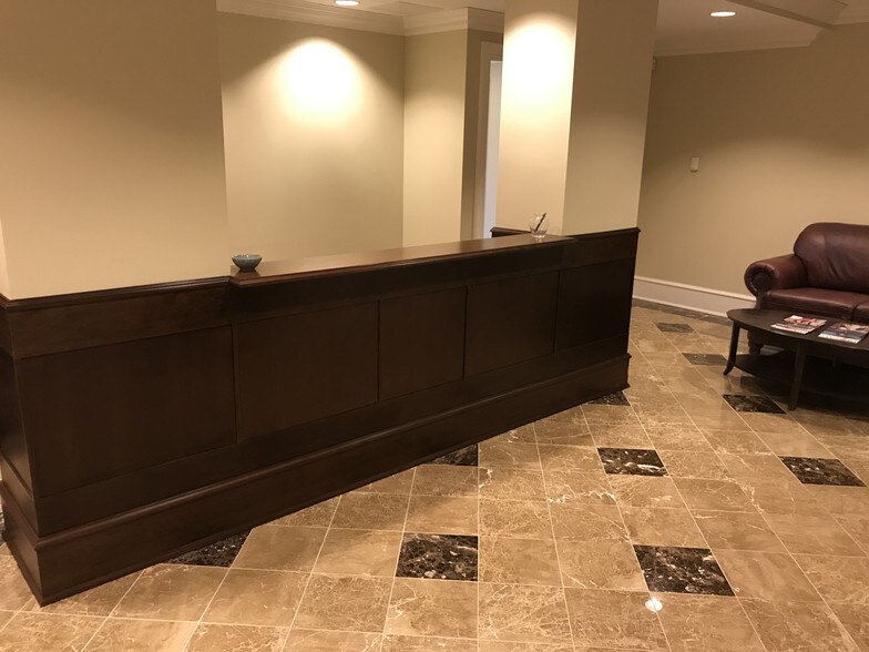 More Photos Of 1 Walker Ave, Clarendon Hills Office For Lease